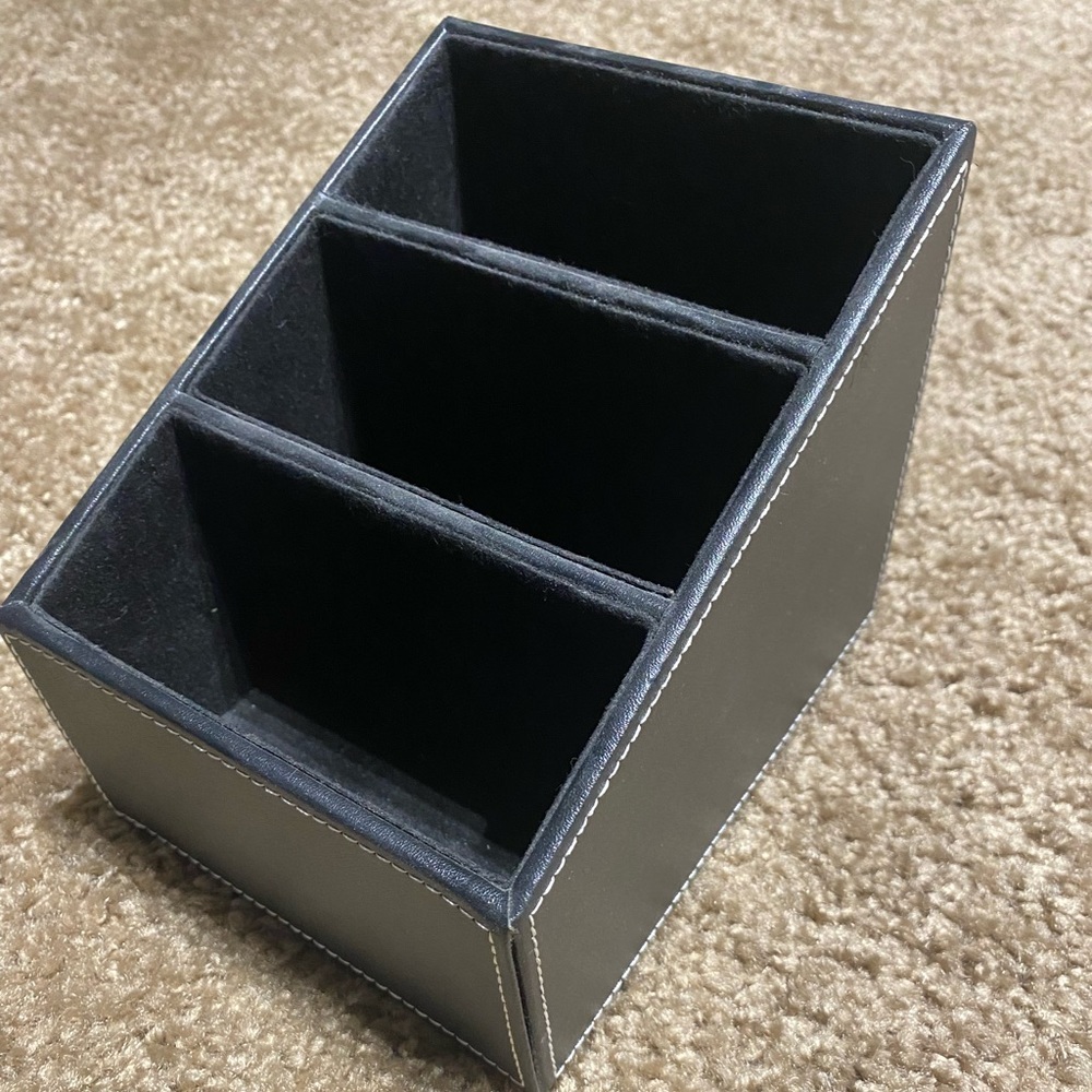 NWOT Black leather and velvet desk organizer